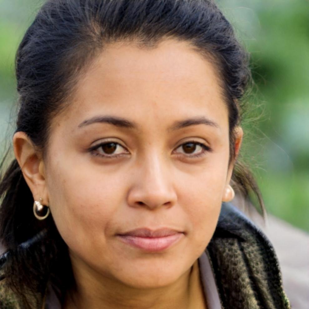 Portrait of Emma Redfield, Technology Startup CFO
